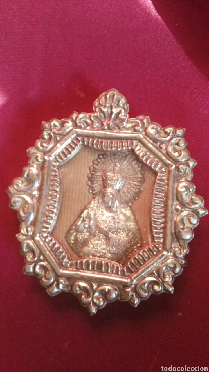 Antig&uuml;edades: Relicario de plata de la Macarena - Foto 3