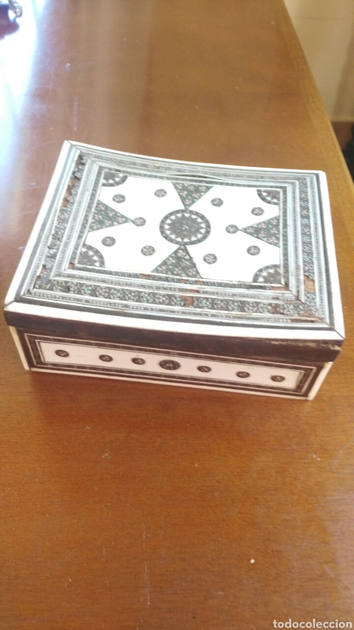 Antig&uuml;edades: Caja de marfil granaina - Foto 2