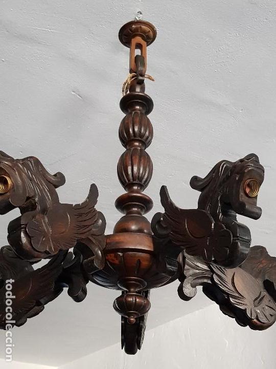 Antig&uuml;edades: LAMPARA TALLADA DE MADERA - Foto 1