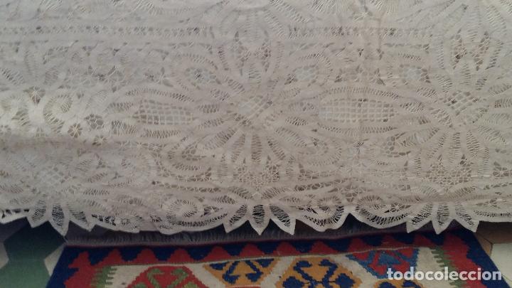 Antig&uuml;edades: Antigua colcha en encaje de cintas - Foto 5