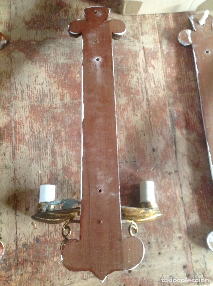 Antig&uuml;edades: Antiguos Apliques de metal sobre base de madera - Foto 11