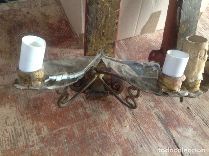 Antig&uuml;edades: Antiguos Apliques de metal sobre base de madera - Foto 16