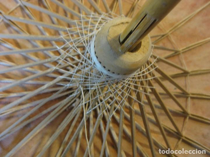 Antig&uuml;edades: SOMBRILLA CHINA DE BAMBU Y PAPEL - Foto 3