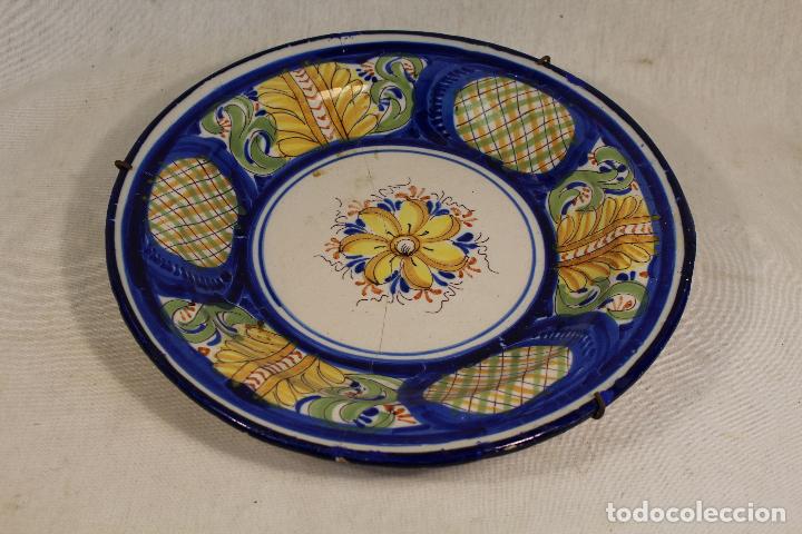 Antig&uuml;edades: plato antiguo de manises la&ntilde;ado - Foto 1