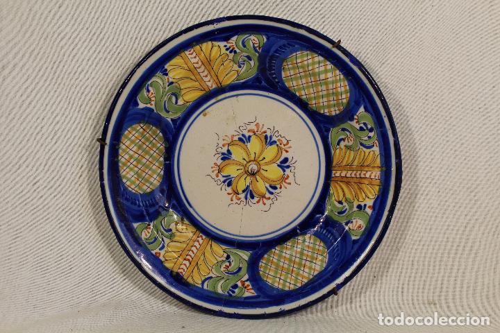 Antig&uuml;edades: plato antiguo de manises la&ntilde;ado - Foto 2