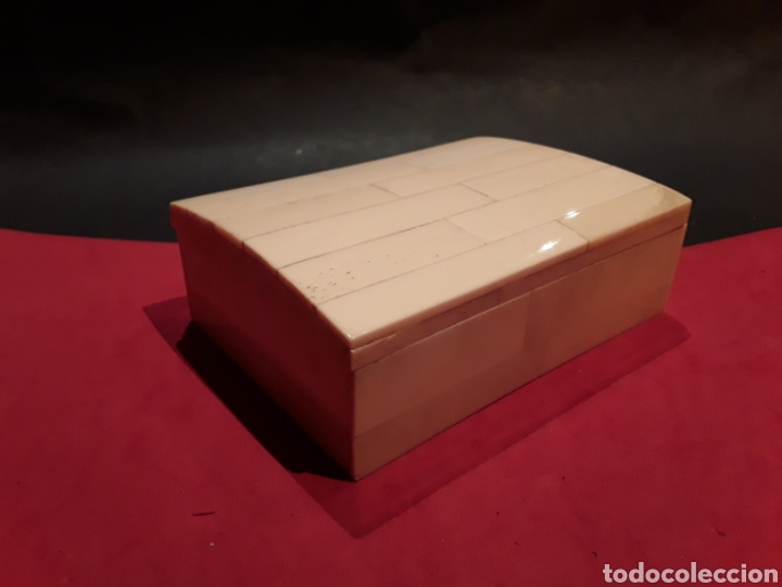 Antig&uuml;edades: Caja rectangular en hueso y madera - Foto 1