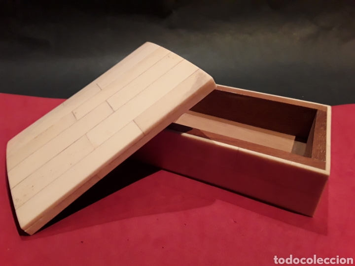 Antig&uuml;edades: Caja rectangular en hueso y madera - Foto 3