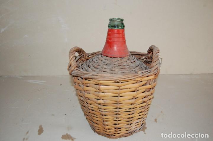 Antig&uuml;edades: Damajuana mimbre zona La Mancha - Foto 3
