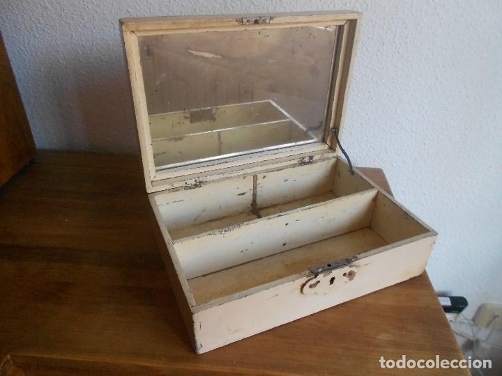 Antig&uuml;edades: cajita madera - Foto 2