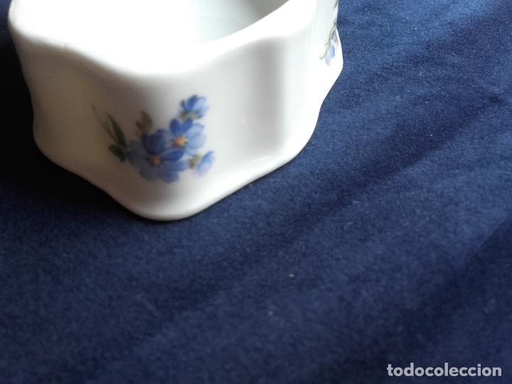 Antig&uuml;edades: Caja porcelana pintada - Foto 10
