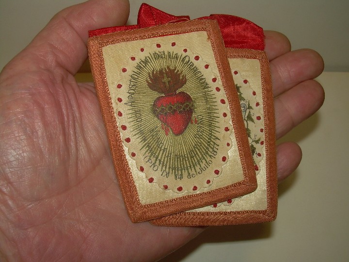 Antig&uuml;edades: ANTIGUO Y GRAN ESCAPULARIO DE TELA. - Foto 3