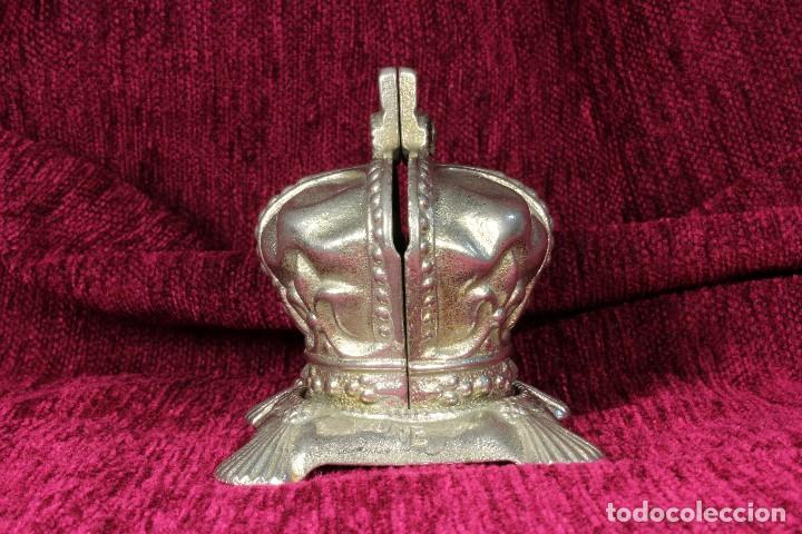 Antig&uuml;edades: Hucha Isabel II. Coronaci&oacute;n. Recordatorio. - Foto 4