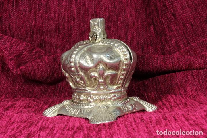 Antig&uuml;edades: Hucha Isabel II. Coronaci&oacute;n. Recordatorio. - Foto 7