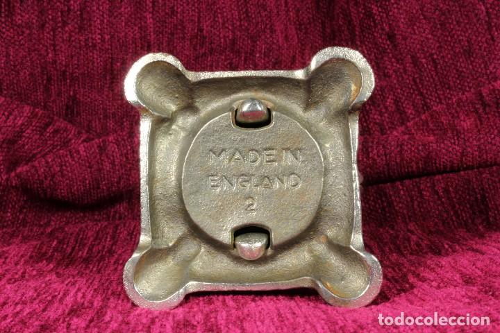 Antig&uuml;edades: Hucha Isabel II. Coronaci&oacute;n. Recordatorio. - Foto 10