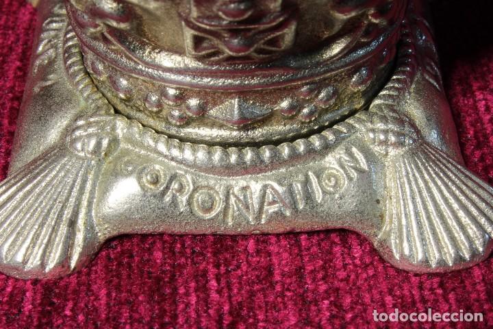 Antig&uuml;edades: Hucha Isabel II. Coronaci&oacute;n. Recordatorio. - Foto 14