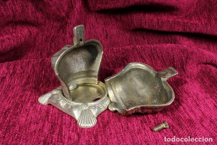 Antig&uuml;edades: Hucha Isabel II. Coronaci&oacute;n. Recordatorio. - Foto 17