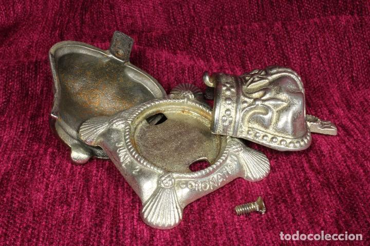 Antig&uuml;edades: Hucha Isabel II. Coronaci&oacute;n. Recordatorio. - Foto 18