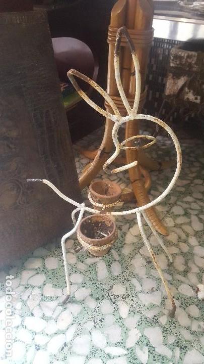 Antig&uuml;edades: Macetero de hierro - Foto 1