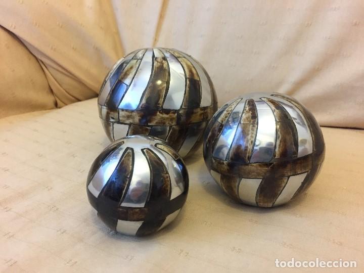 Antig&uuml;edades: JUEGO 3 BOLAS DECORACION - Foto 1