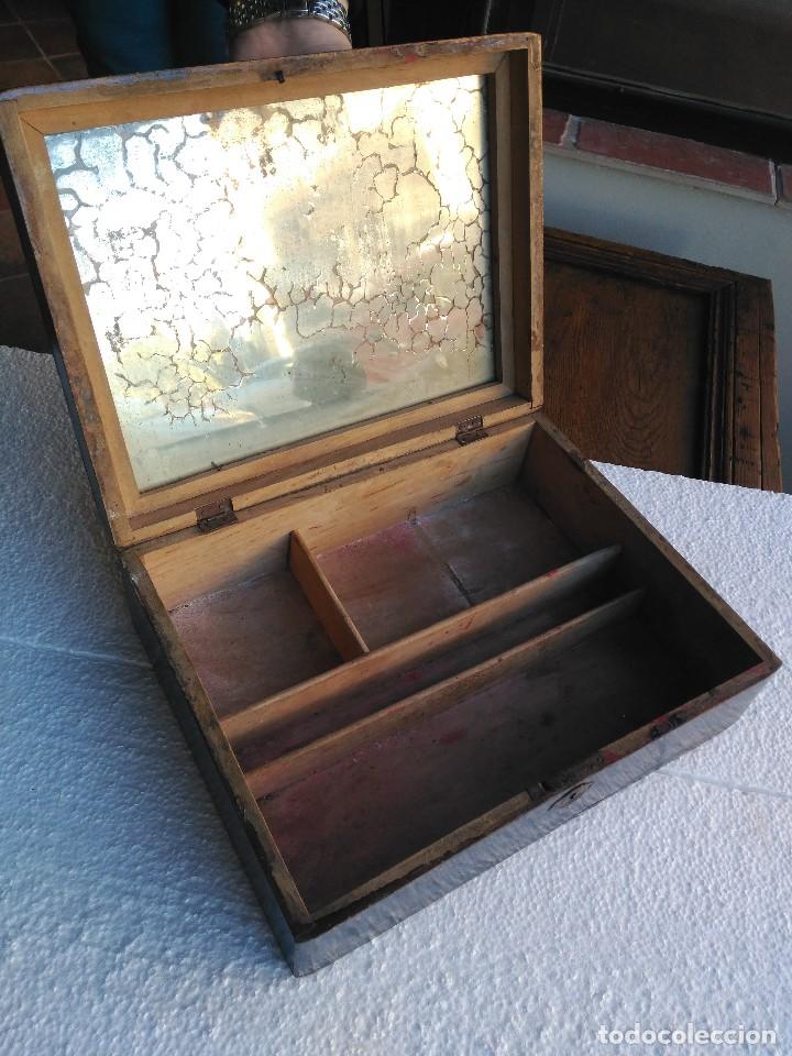 Antig&uuml;edades: Caja de madera con espejo - Foto 2