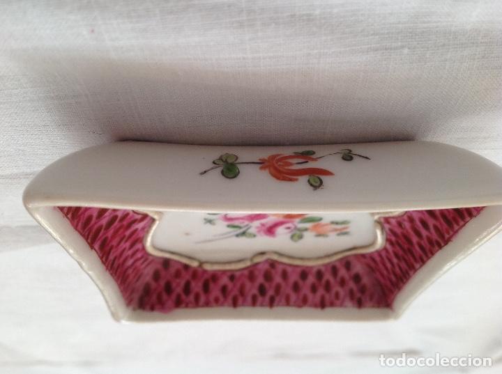 Antig&uuml;edades: Platillo cuadrado de porcelana de Samson - Foto 4