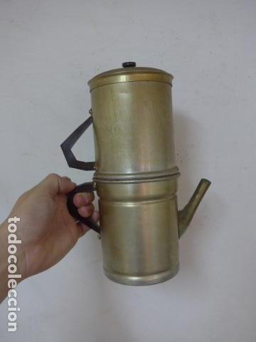 Antig&uuml;edades: Antigua cafetera muy curiosa, original. - Foto 1