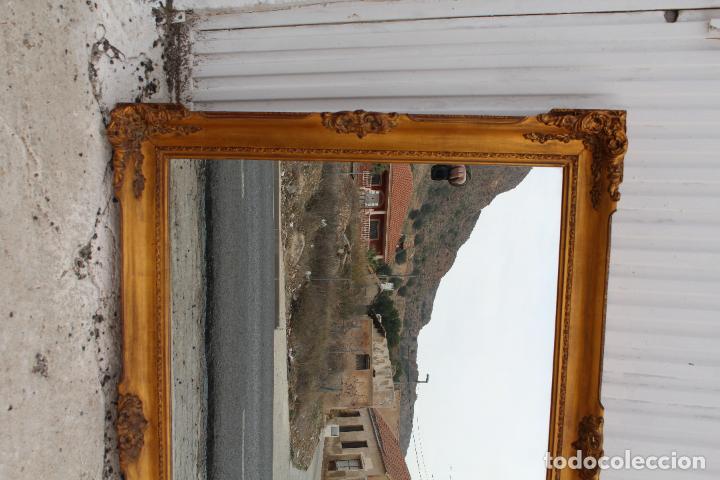 Antig&uuml;edades: espejo dorado en madera tallada - Foto 3