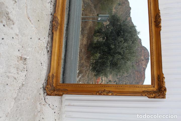 Antig&uuml;edades: espejo dorado en madera tallada - Foto 4