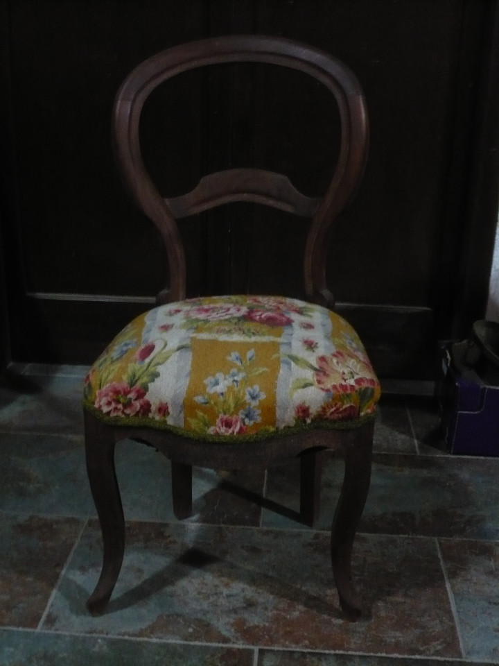Antig&uuml;edades: Silla isabelina de nogal - Foto 2