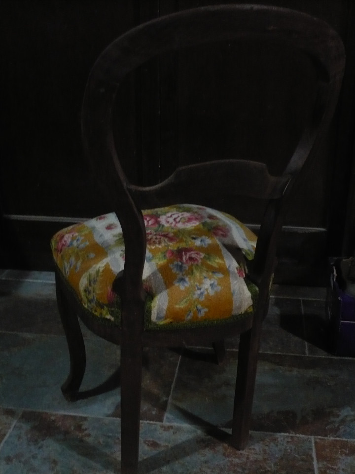 Antig&uuml;edades: Silla isabelina de nogal - Foto 3