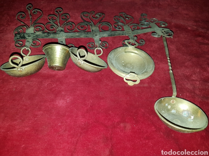 Antig&uuml;edades: Antigua espetera cacharros laton - Foto 2