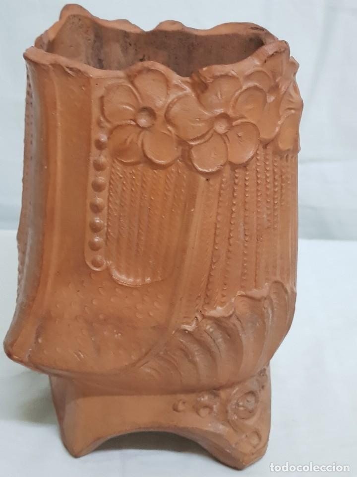 Antig&uuml;edades: Macetero modernista de terracota. c. 1900 - Foto 4