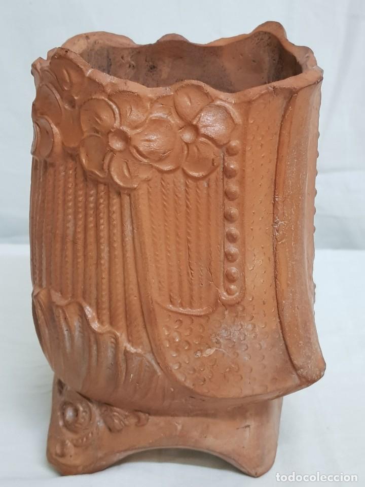 Antig&uuml;edades: Macetero modernista de terracota. c. 1900 - Foto 5