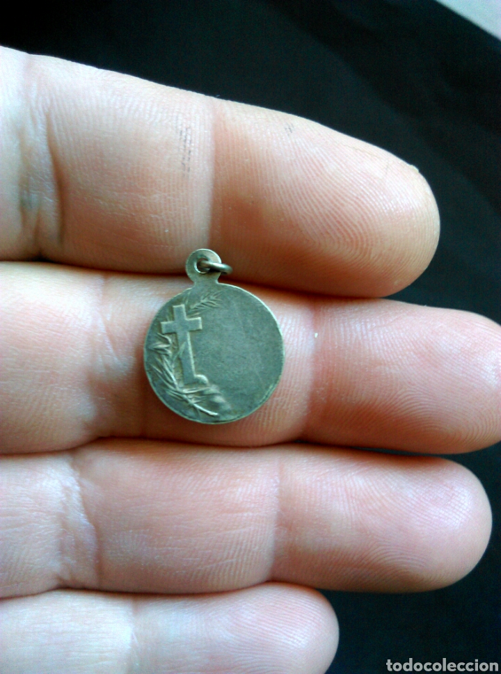 Antig&uuml;edades: Antigua medalla religiosa - Foto 2