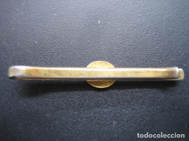Antig&uuml;edades: Pasador de corbatas chapado - Foto 3