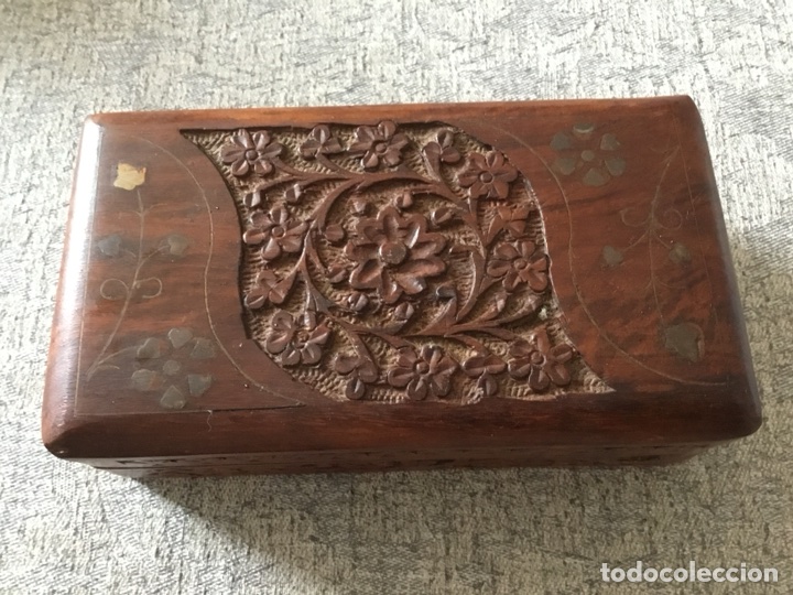 Antig&uuml;edades: Caja de madera tallada - Foto 2