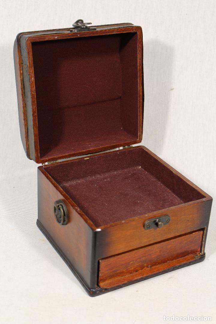 Antig&uuml;edades: caja joyero en madera - Foto 3