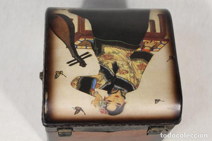 Antig&uuml;edades: caja joyero en madera - Foto 4