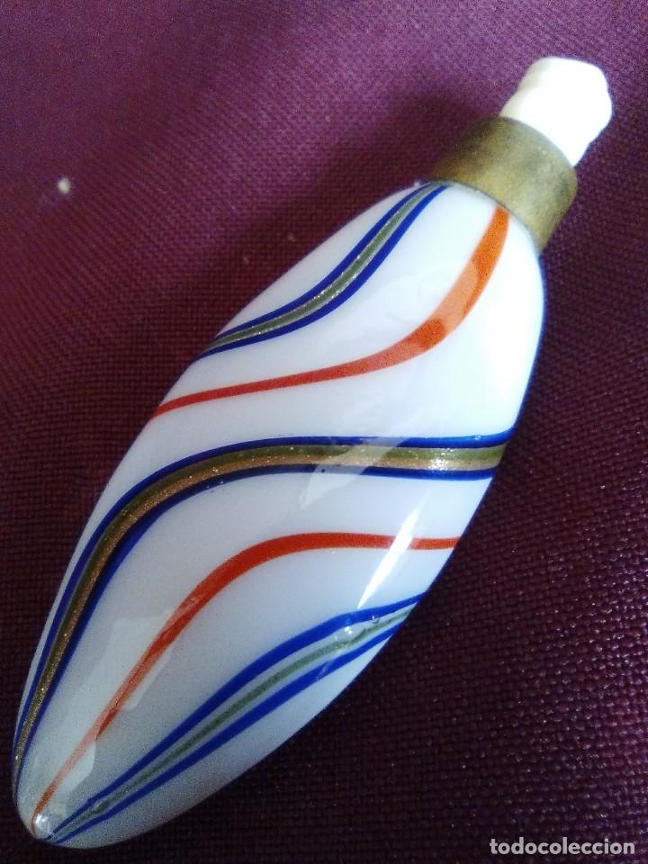 Antig&uuml;edades: botellita de perfumes - Foto 1