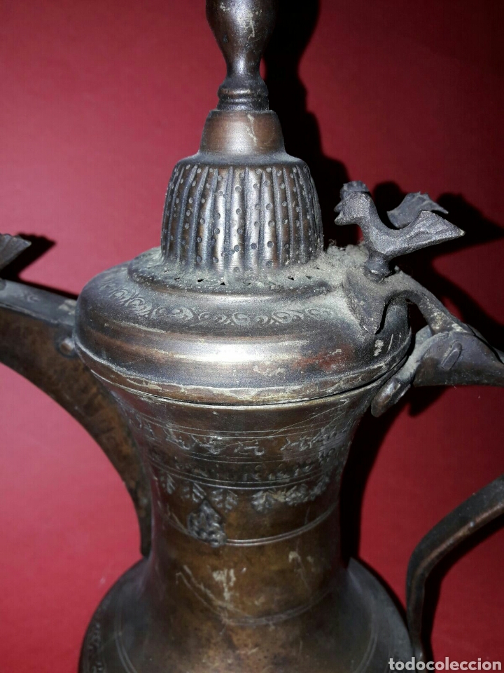Antigua cafetera turca en cobre cincelado . pri - Vendido en Subasta -  113113811