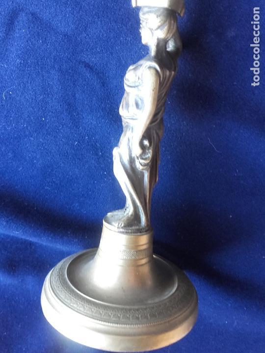Antig&uuml;edades: Pie lampara de bronce - Foto 3