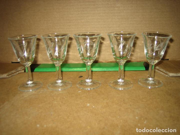 Antig&uuml;edades: Copas de cristal tallado - Foto 1