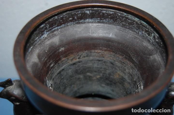 Antig&uuml;edades: JARRON EN BRONCE Y ESMALTE CLOISONNE DE 1900 - Foto 6