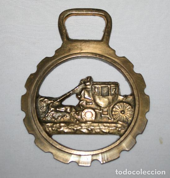 Antig&uuml;edades: MEDALLA DE BRONCE CON CARRUAJE Y CABALLOS - Foto 1