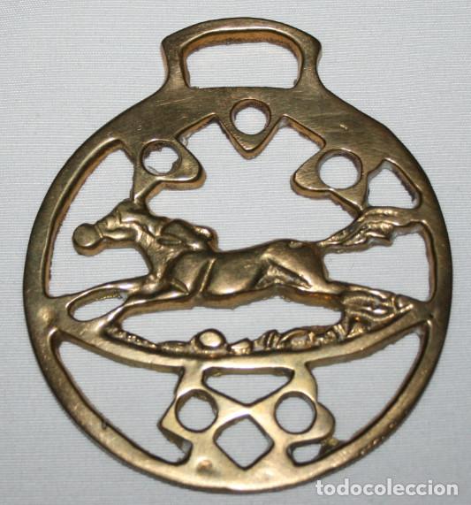 Antig&uuml;edades: MEDALLA DE BRONCE CON CABALLO AL GALOPE - Foto 1
