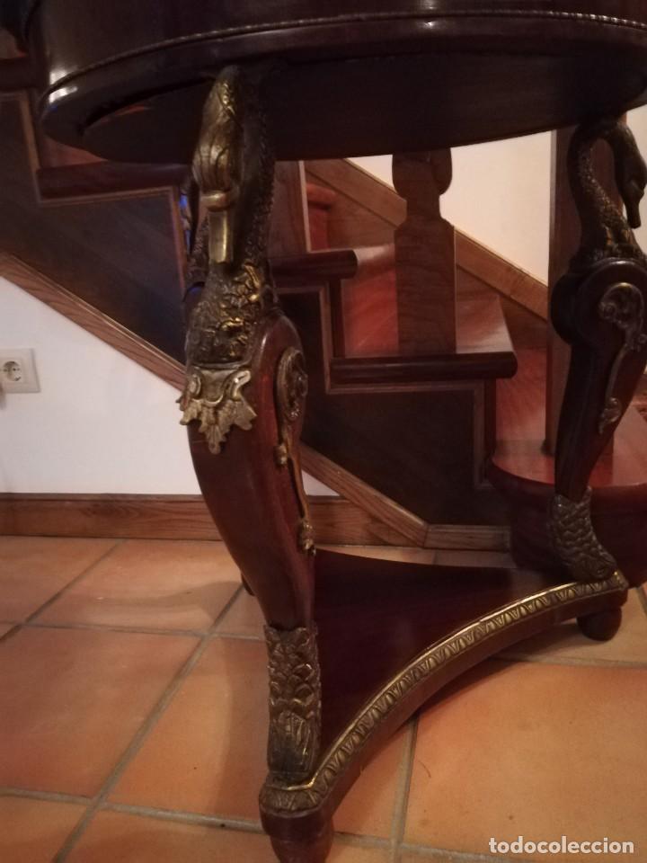 Antig&uuml;edades: Velador cisnes - Foto 5