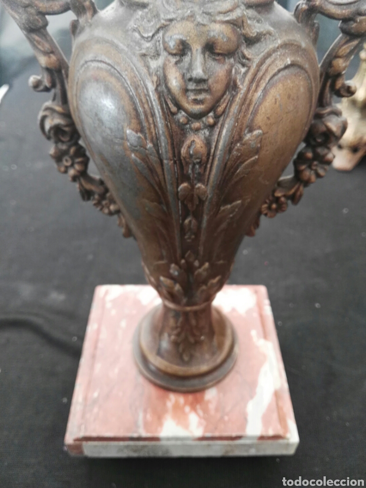 Antig&uuml;edades: Antiguo jarron con querubin s XIX - Foto 3
