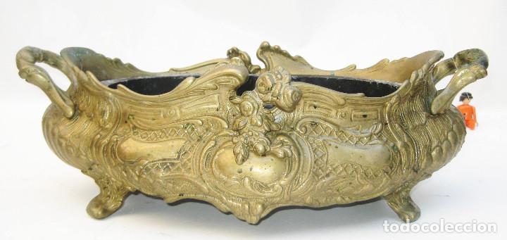 Antig&uuml;edades: ESPECTACULAR CENTRO DE MESA ANTIGUO ORIGINAL FORMA ISABELINA EN BRONCE - Foto 2