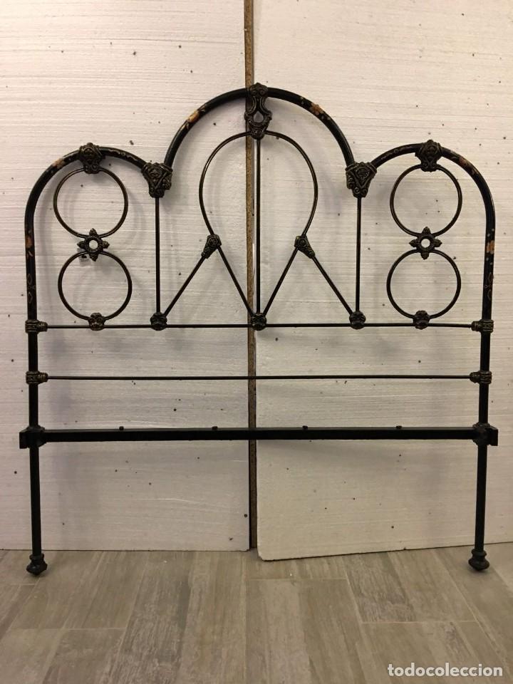 Antig&uuml;edades: CAMA DE HIERRO FORJADO DECORADO A MANO- - Foto 6
