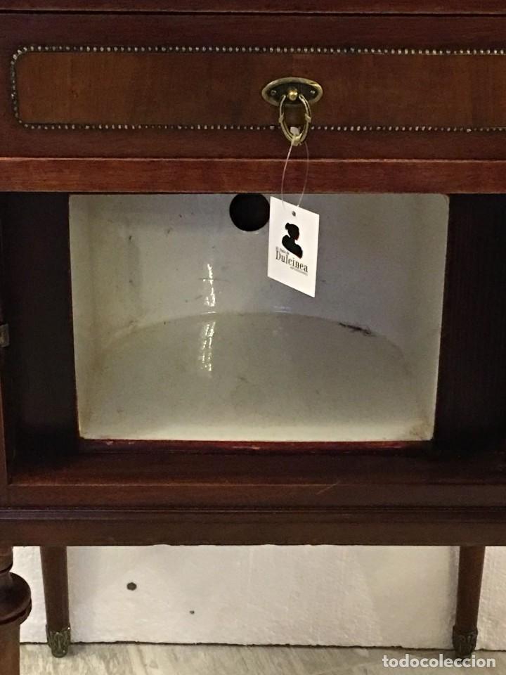 Antig&uuml;edades: CONJUNTO DE CAMA Y MESILLAS ESTILO IMPERIO - Foto 9